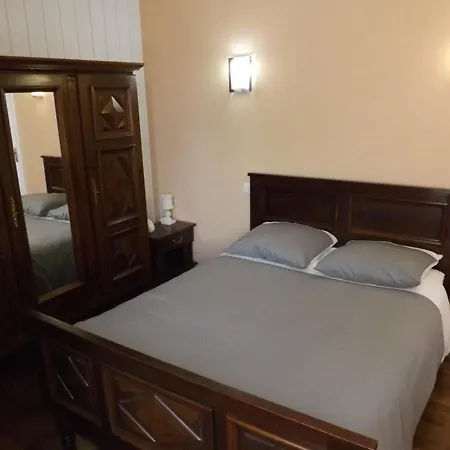 Maison De Plain-pied Avec Jardin, Cheminee Et Randonnees A Proximite - - Fr-1-742-379 Holiday home