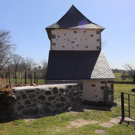 Maison De Plain-pied Avec Jardin, Cheminee Et Randonnees A Proximite - - Fr-1-742-379 Holiday home Anglards-de-Salers