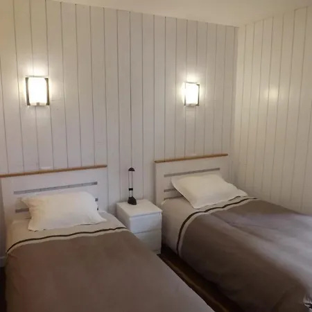 Maison De Plain-pied Avec Jardin, Cheminee Et Randonnees A Proximite - - Fr-1-742-379 Anglards-de-Salers