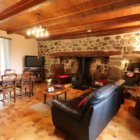Maison De Plain-pied Avec Jardin, Cheminee Et Randonnees A Proximite - - Fr-1-742-379 *