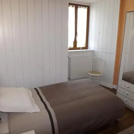 Holiday home Maison De Plain-pied Avec Jardin, Cheminee Et Randonnees A Proximite - - Fr-1-742-379
