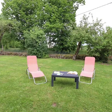 Holiday home Maison De Plain-pied Avec Jardin, Cheminee Et Randonnees A Proximite - - Fr-1-742-379 *