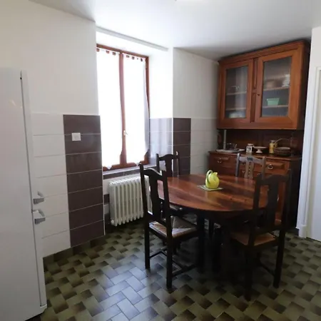 Maison De Plain-pied Avec Jardin, Cheminee Et Randonnees A Proximite - - Fr-1-742-379 Holiday home Anglards-de-Salers