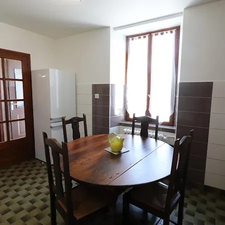 Maison De Plain-pied Avec Jardin, Cheminee Et Randonnees A Proximite - - Fr-1-742-379