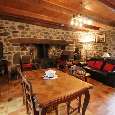 Maison De Plain-pied Avec Jardin, Cheminee Et Randonnees A Proximite - - Fr-1-742-379 *